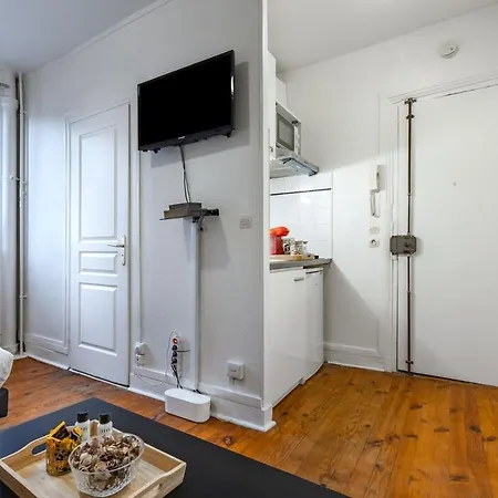 Апартаменты Cozy Near Montparnasse